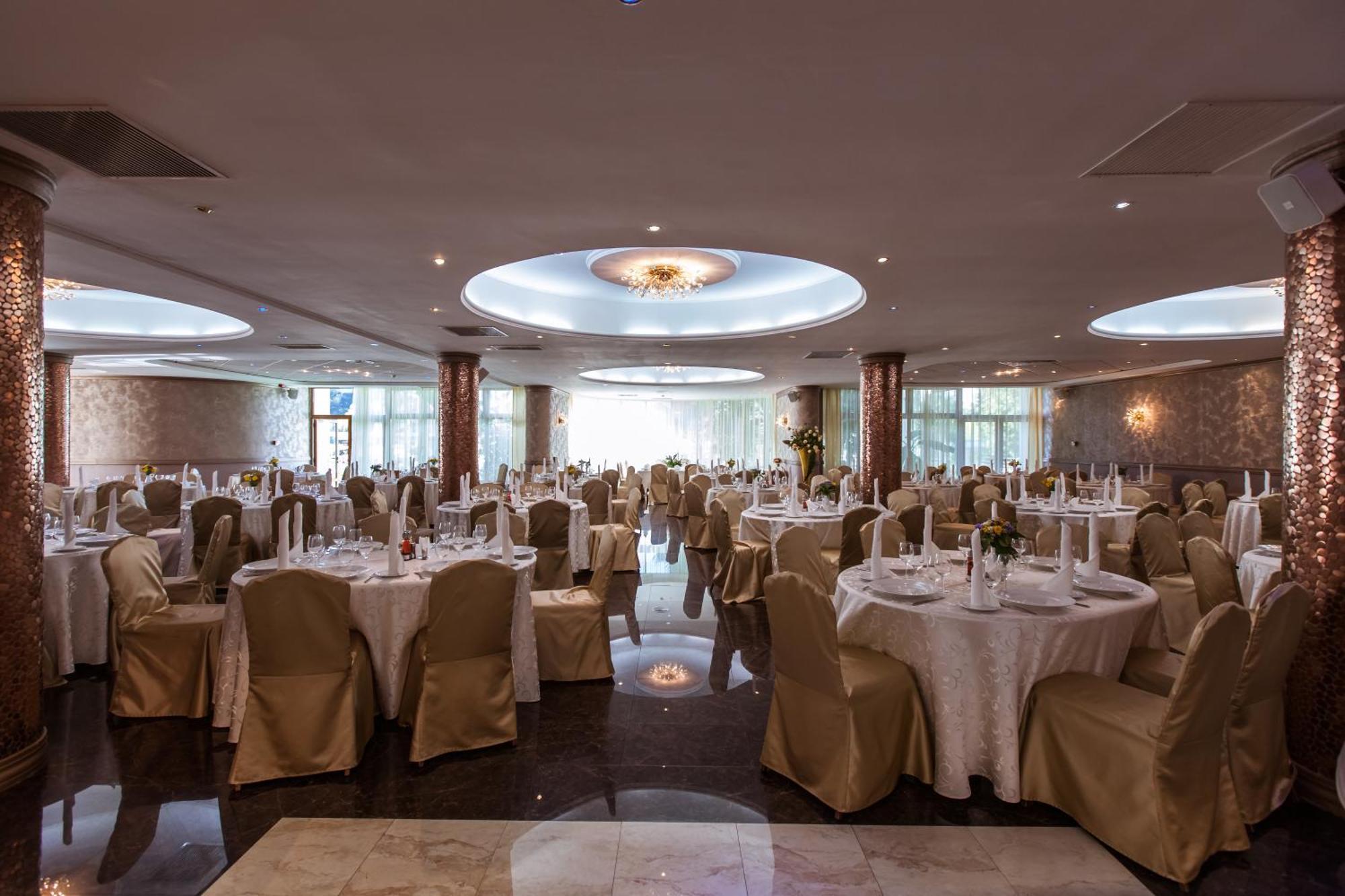 Hotel International Băile Felix Buitenkant foto