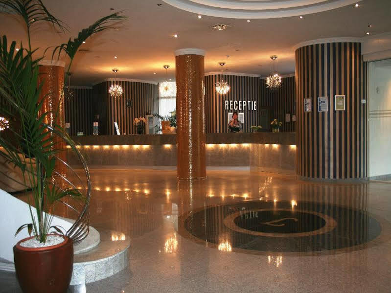 Hotel International Băile Felix Buitenkant foto